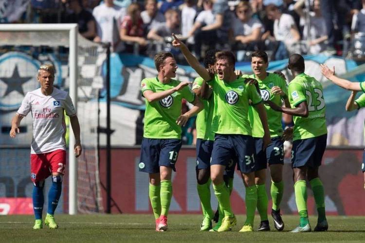 包含纽卡斯尔发布备战花絮，清晨止住颓势，德国杯任务艰巨，球队文化再被提及的词条