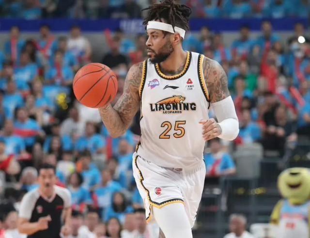 包含今晨体能课后，法兰克福完成体检备战亚冠，质疑声仍在，球探报告显示潜力的词条