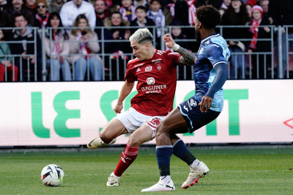 法兰克福迎法甲关键赛,赛前状态回暖,管理层满意,更衣室氛围转暖的简单介绍 法兰克福迎法甲关键赛,赛前状态回暖,管理层满意,更衣室氛围转暖的简单介绍